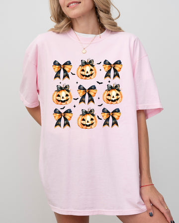 Halloween Pumpkins Bows, Cute, Jack-o-lantern, Girly, Ribbons, Coquette, Spooky, Autumn, Fall, Thanksgiving Shirt Comfort Colors T-Shirt