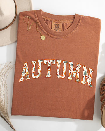 Autumn, Varsity, Fall, Collegiate, Retro, Vintage, Halloween Shirt Comfort Colors T-Shirt