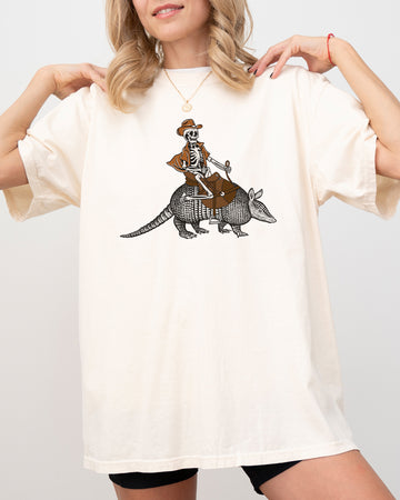 Cowboy Skeleton, Armadillo, Funny, Aesthetic, Meme, Trendy, Halloween Shirt Comfort Colors T-Shirt