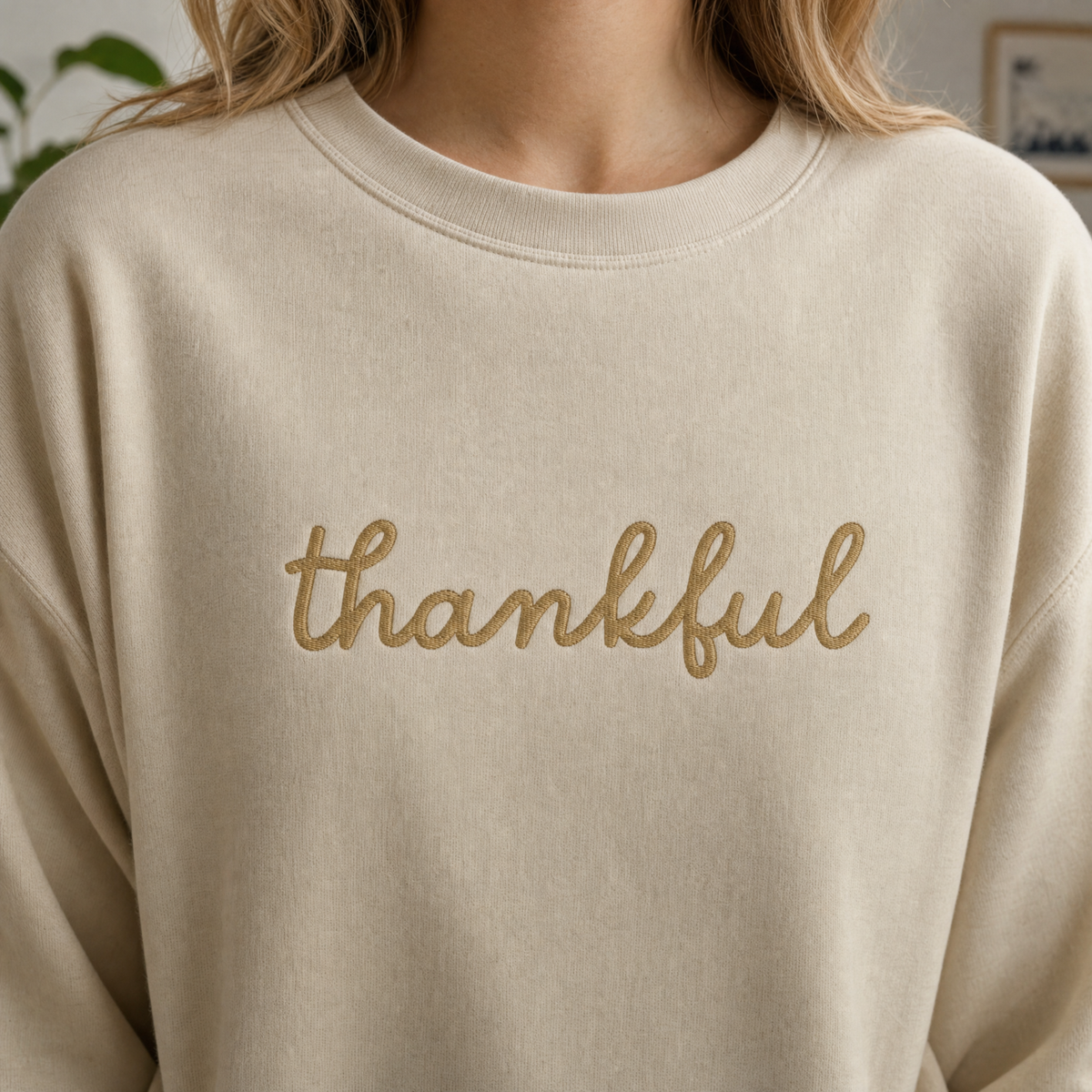 Model wearing the Thankful Script Sweatshirt sweatshirt in Sand, lifestyle image 2