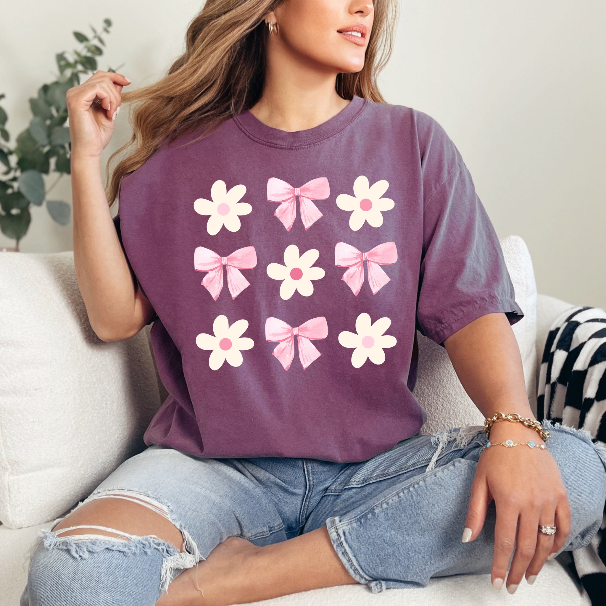 Flowers and Bows, Ribbons, Soft Girl, Coquette, Cute, Tshirt Comfort Colors T-Shirt