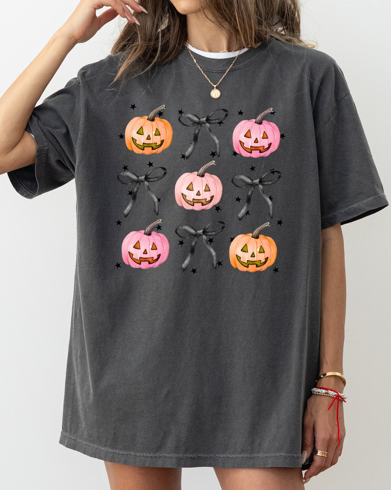 Halloween Cute Pumpkins Bows, Jack-o-lantern, Girly, Ribbons, Coquette, Spooky, Autumn, Fall, Thanksgiving Shirt Comfort Colors T-Shirt