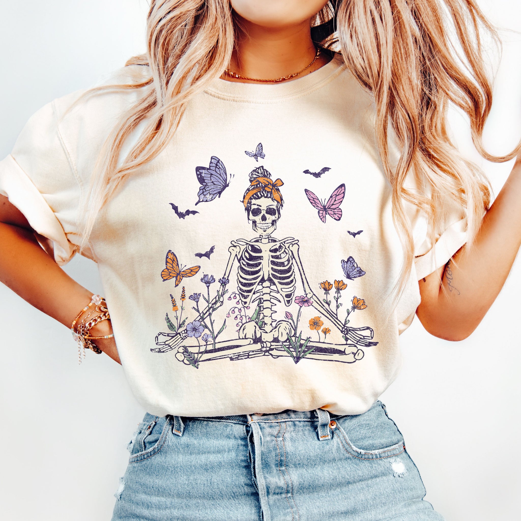 Meditating Skeleton, Mom, Retro, Aesthetic, Vintage, Comfort Colors Tshirt