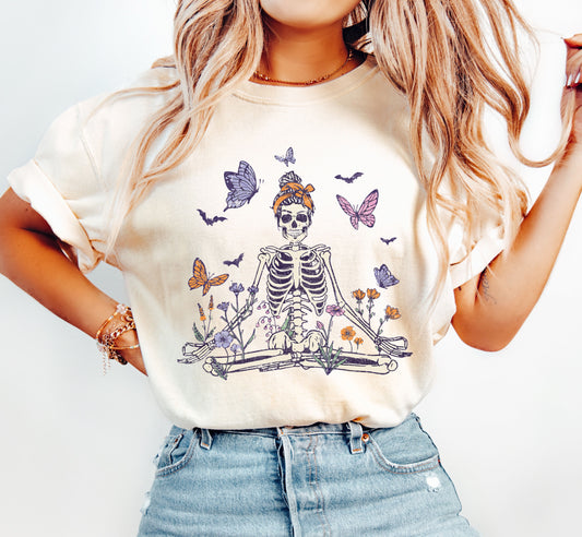 Meditating Skeleton, Mom, Retro, Aesthetic, Vintage, Comfort Colors Tshirt