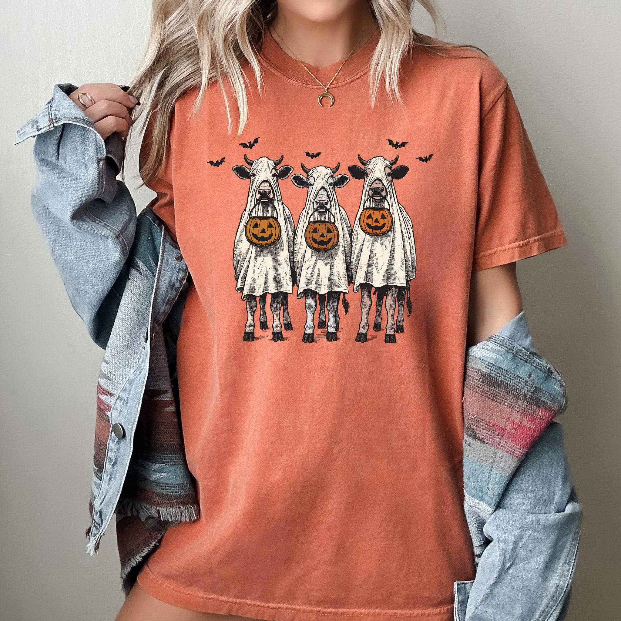 Bulls, Cow Lovers, Farm, Ghost, Western, Witch, Aesthetic, Meme, Halloween, Costume, Tshirt Comfort Colors T-Shirt