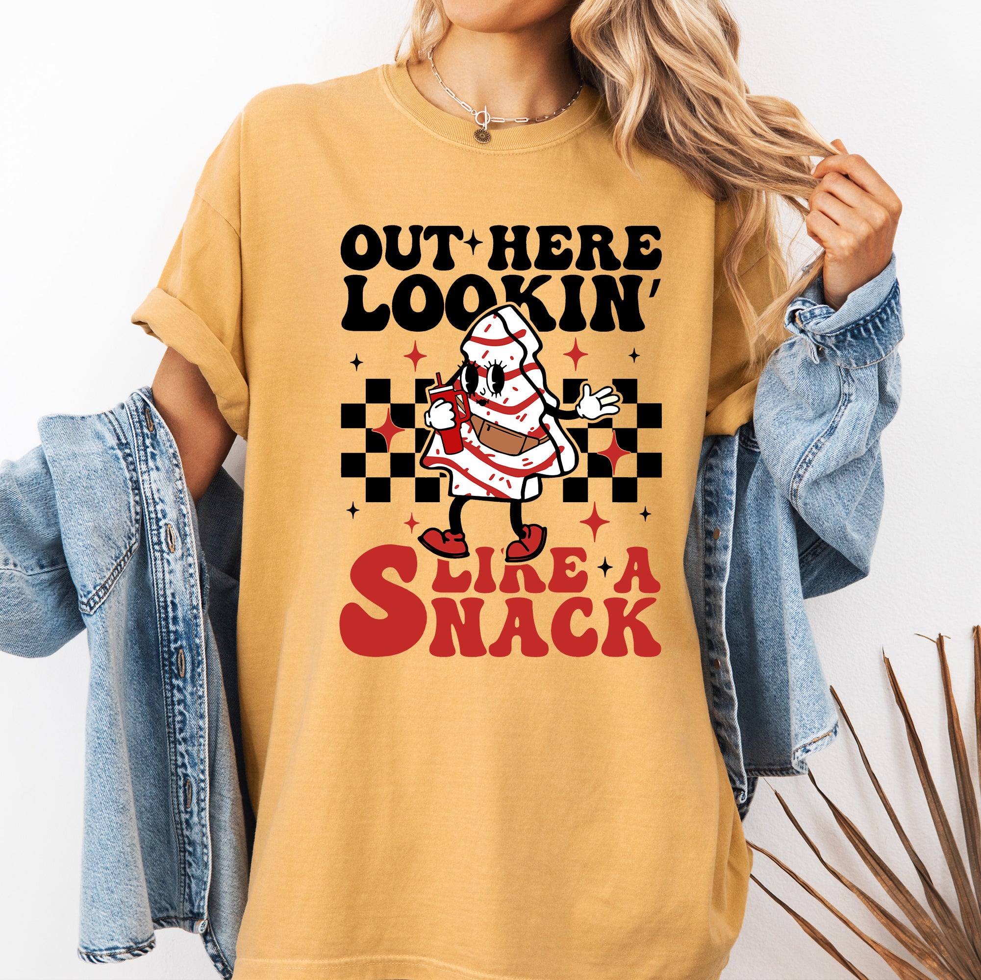 Out Here Lookin Like A Snack, Christmas Cake, Snow, Xmas, Santa Tshirt Comfort Colors T-Shirt