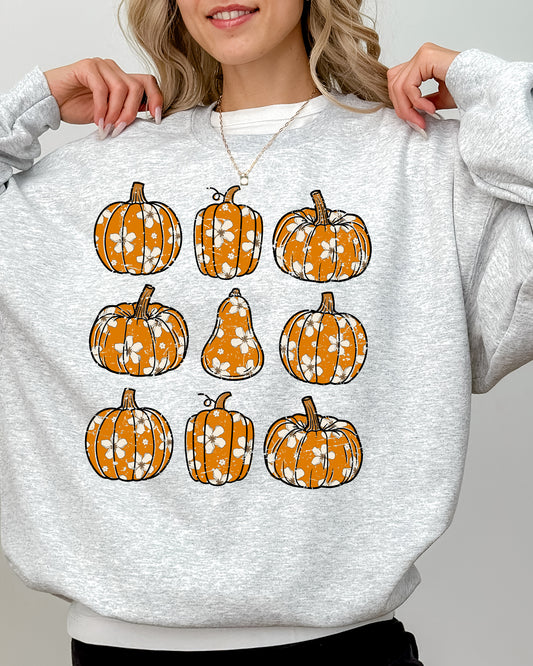 Retro Floral Pumpkins, Halloween, Jack-o-lantern, Fall, Autumn Sweatshirt