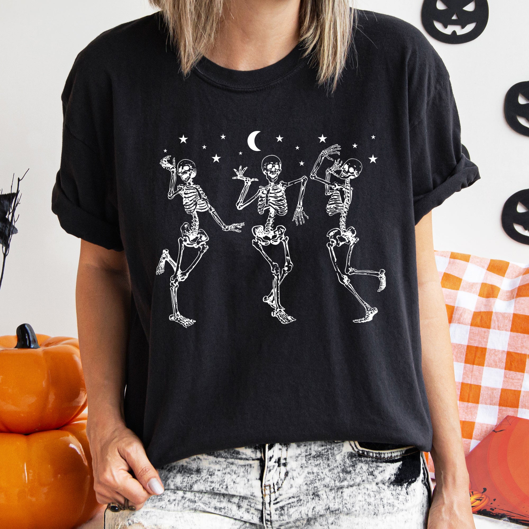 Dancing Skeletons At Night Retro Halloween T-shirt