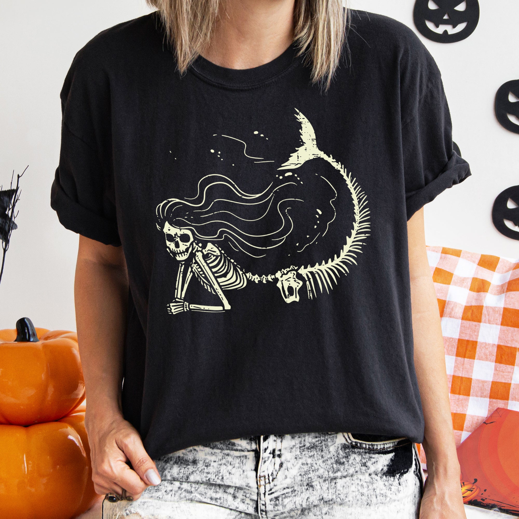 Mermaid Skeleton Retro Halloween T-shirt