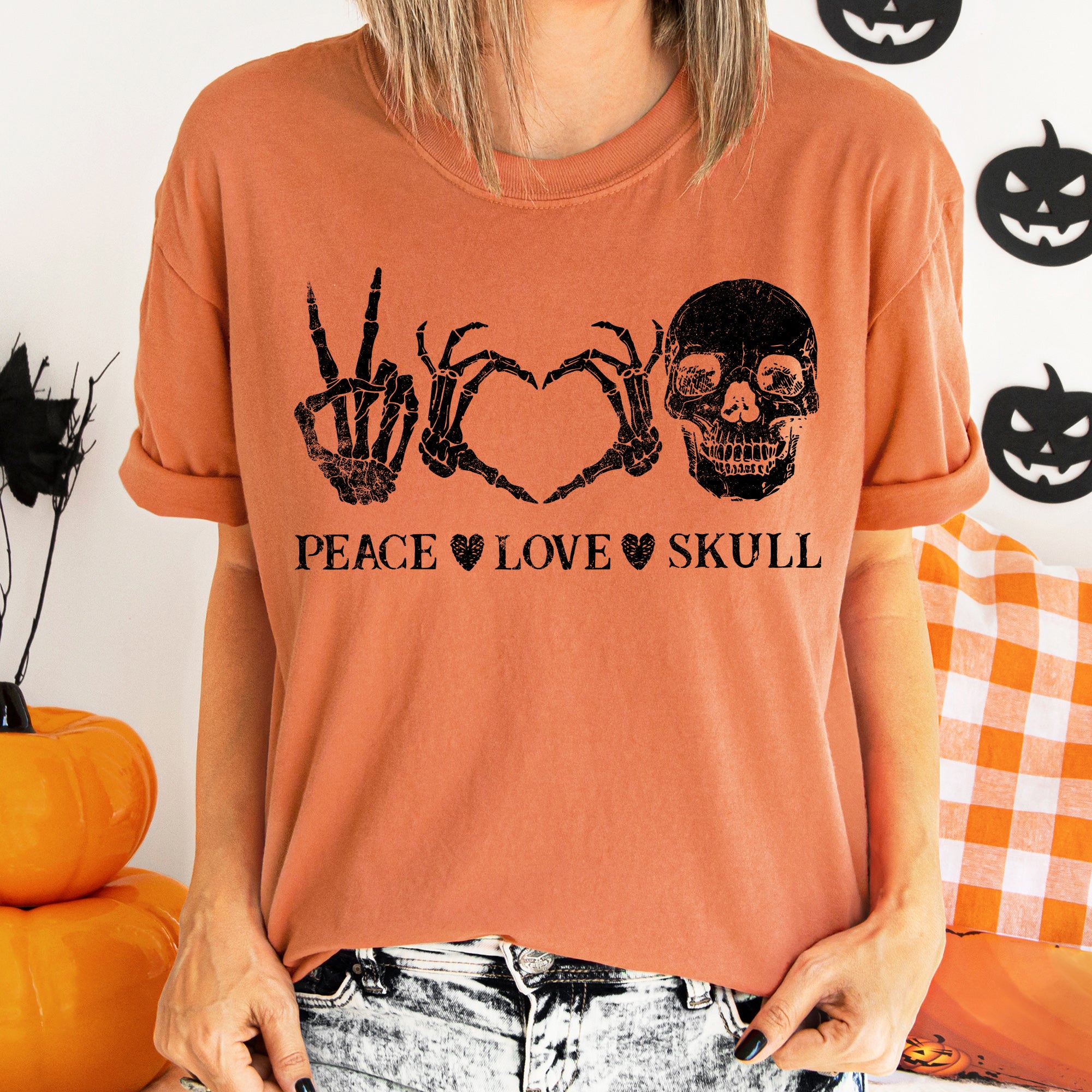 Peace Love Skull Retro Halloween T-shirt