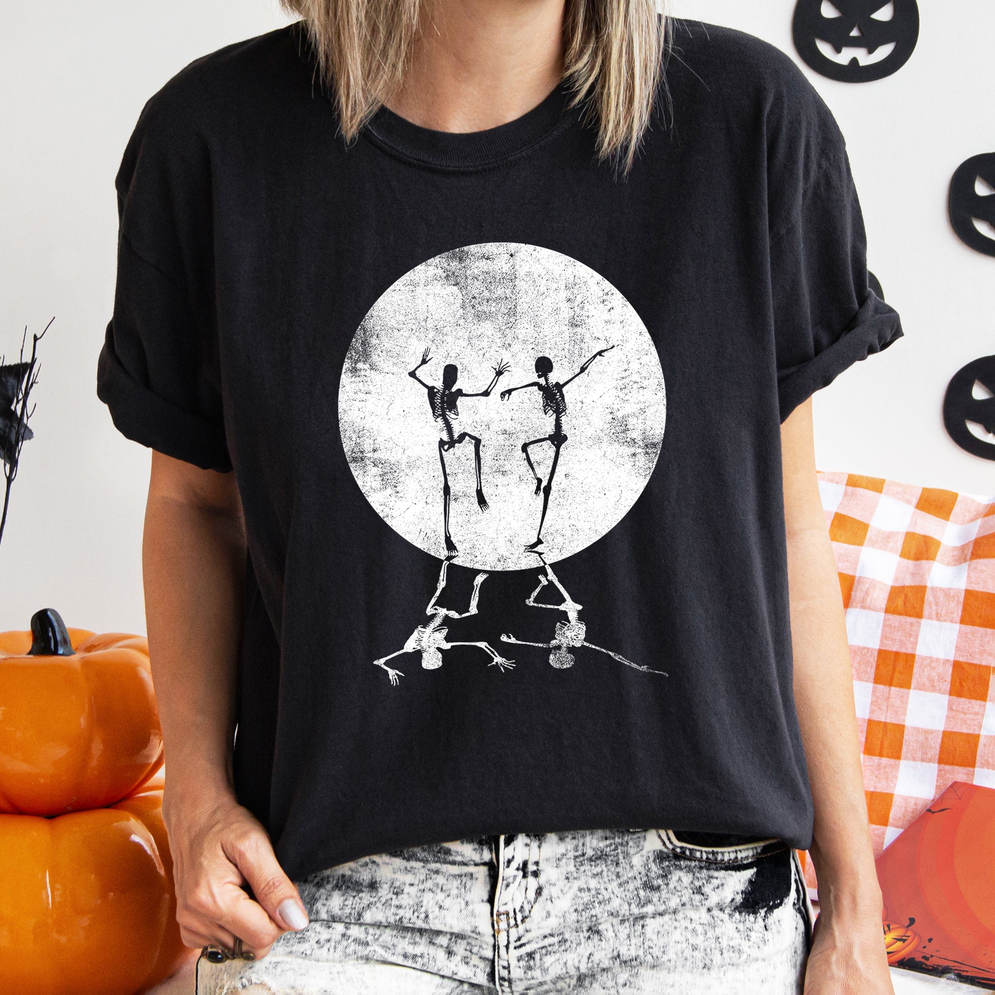 Skeletons Dancing Moonlight Retro Halloween T-shirt
