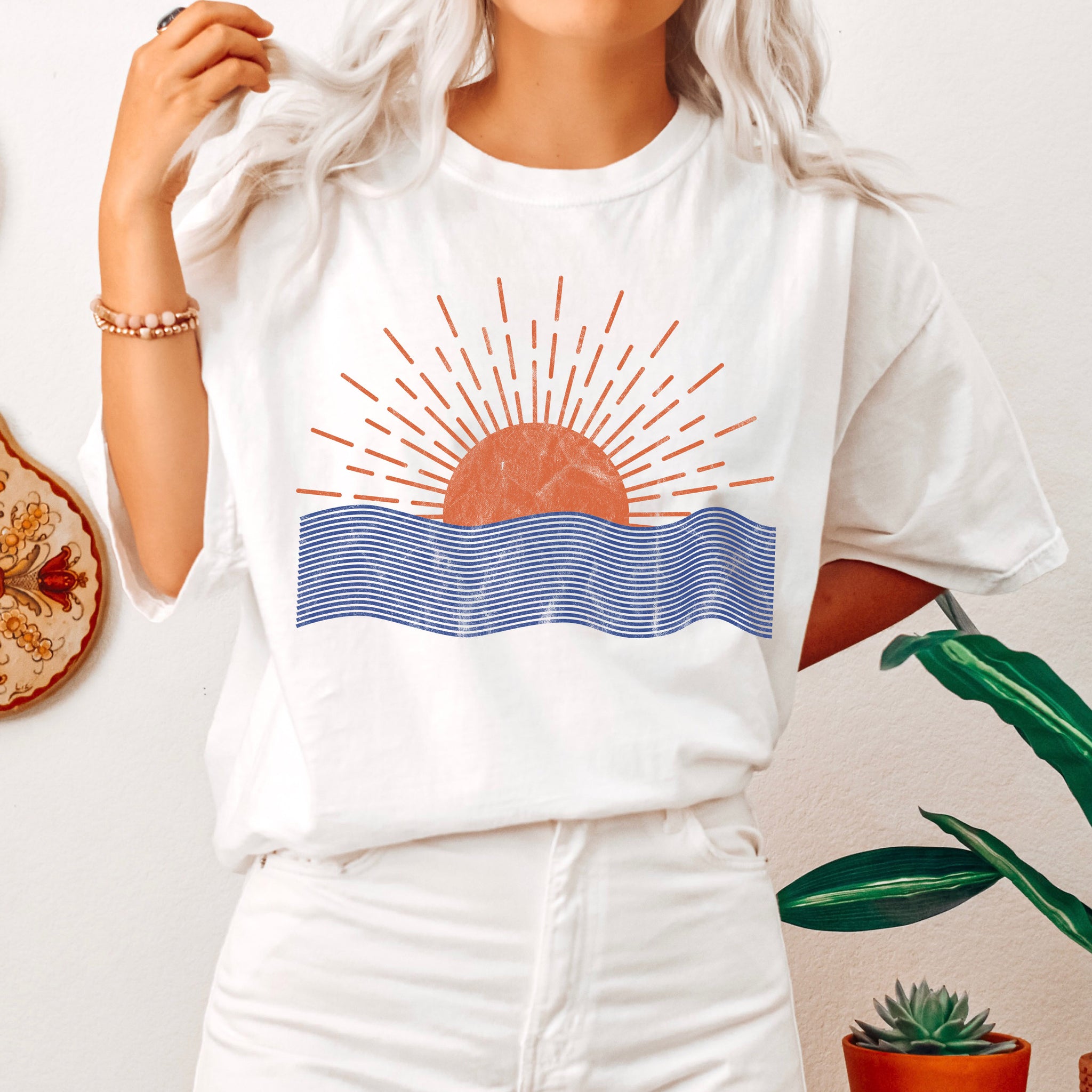 Sunrise And Waves Line Art T-Shirt